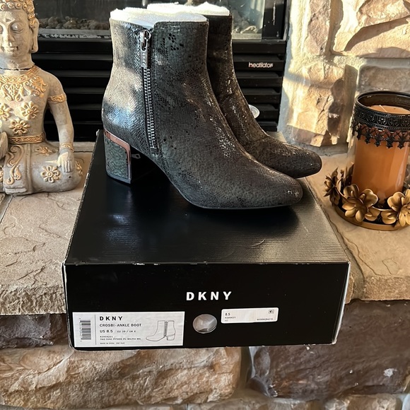 Fall ankle boot - Picture 3 of 5